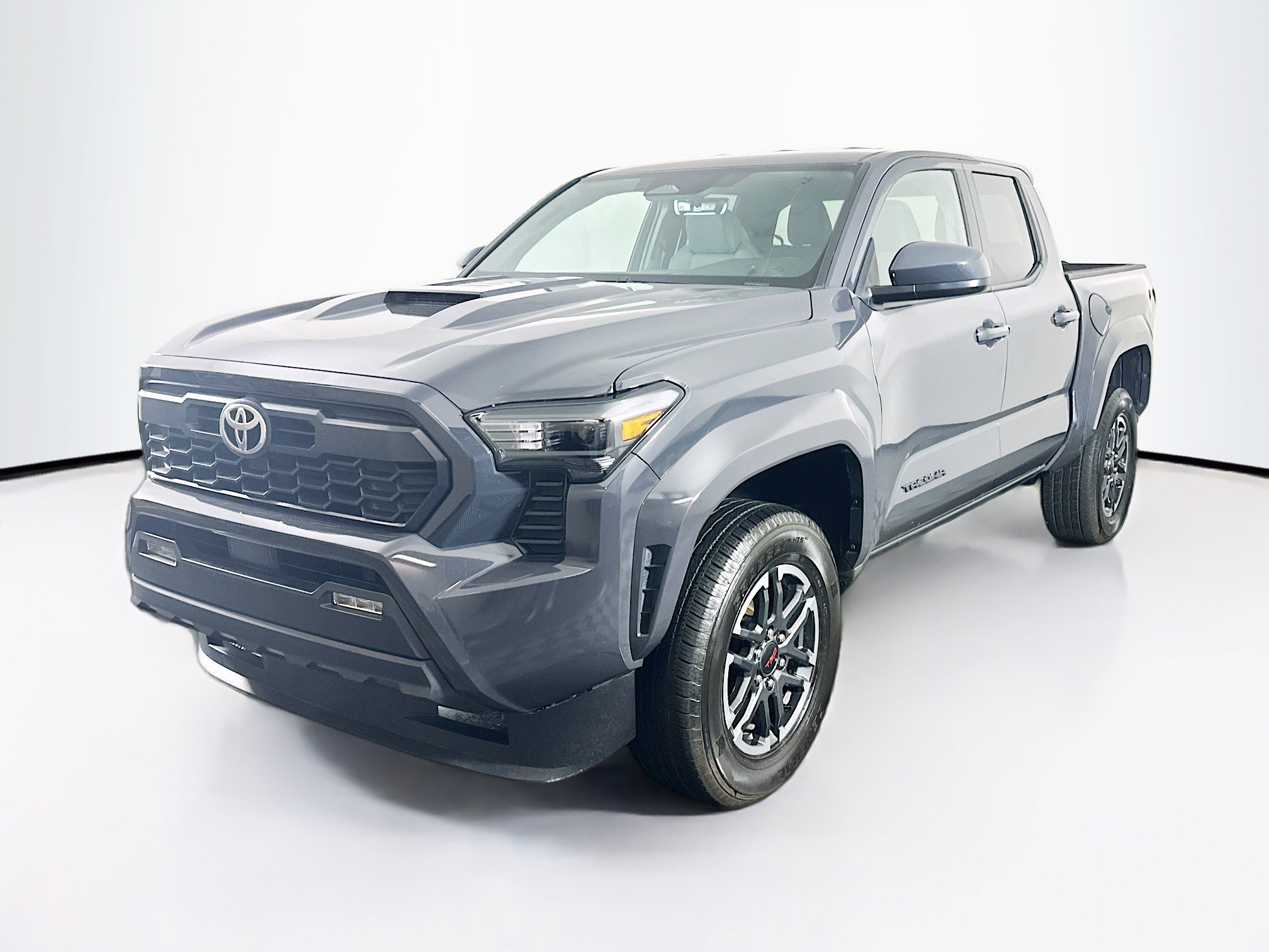 Used 2025 Toyota Tacoma TRD Sport image 3