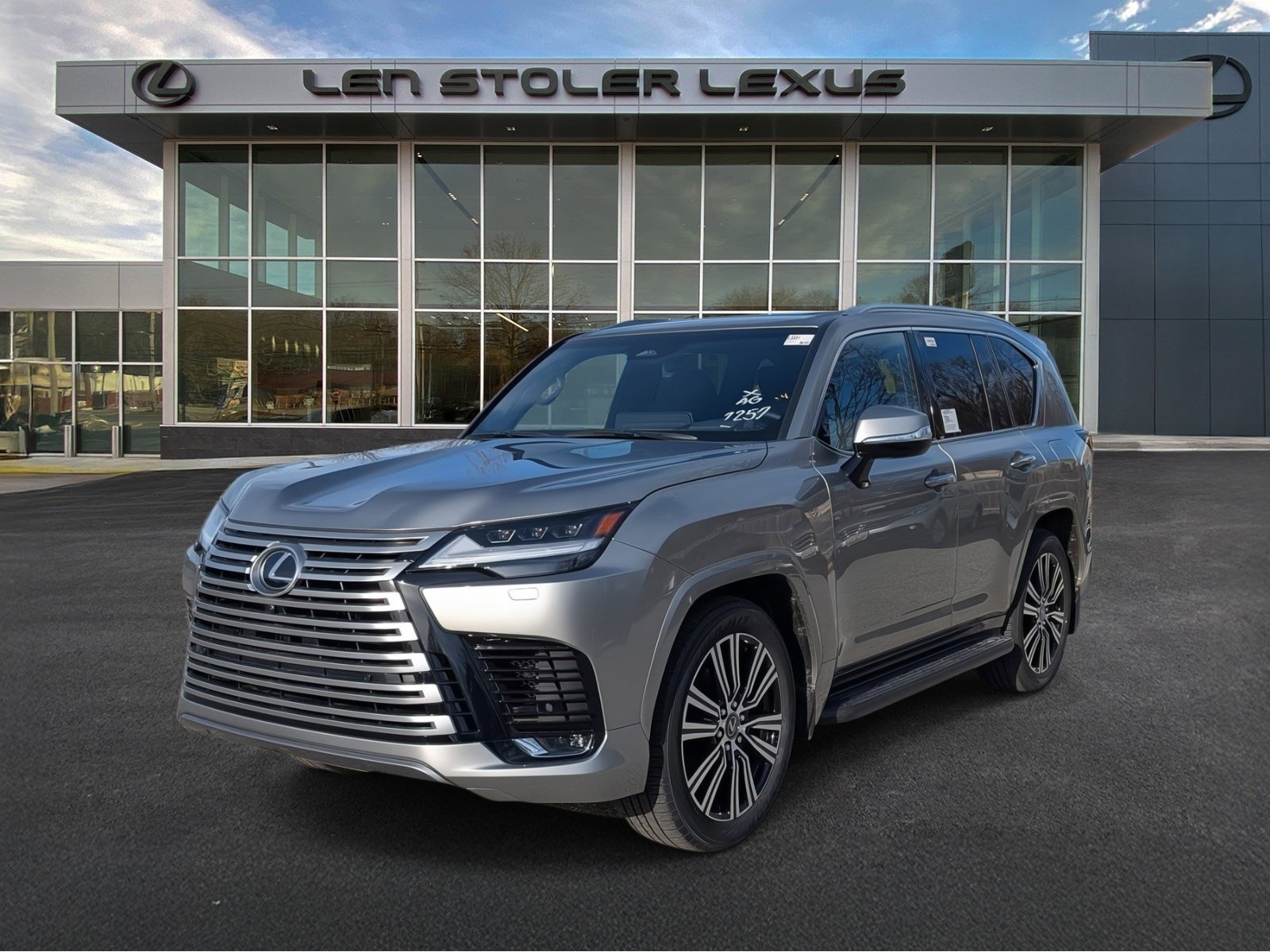 New 2026 Lexus LX 600 4WD w/ Luxury Package image 4