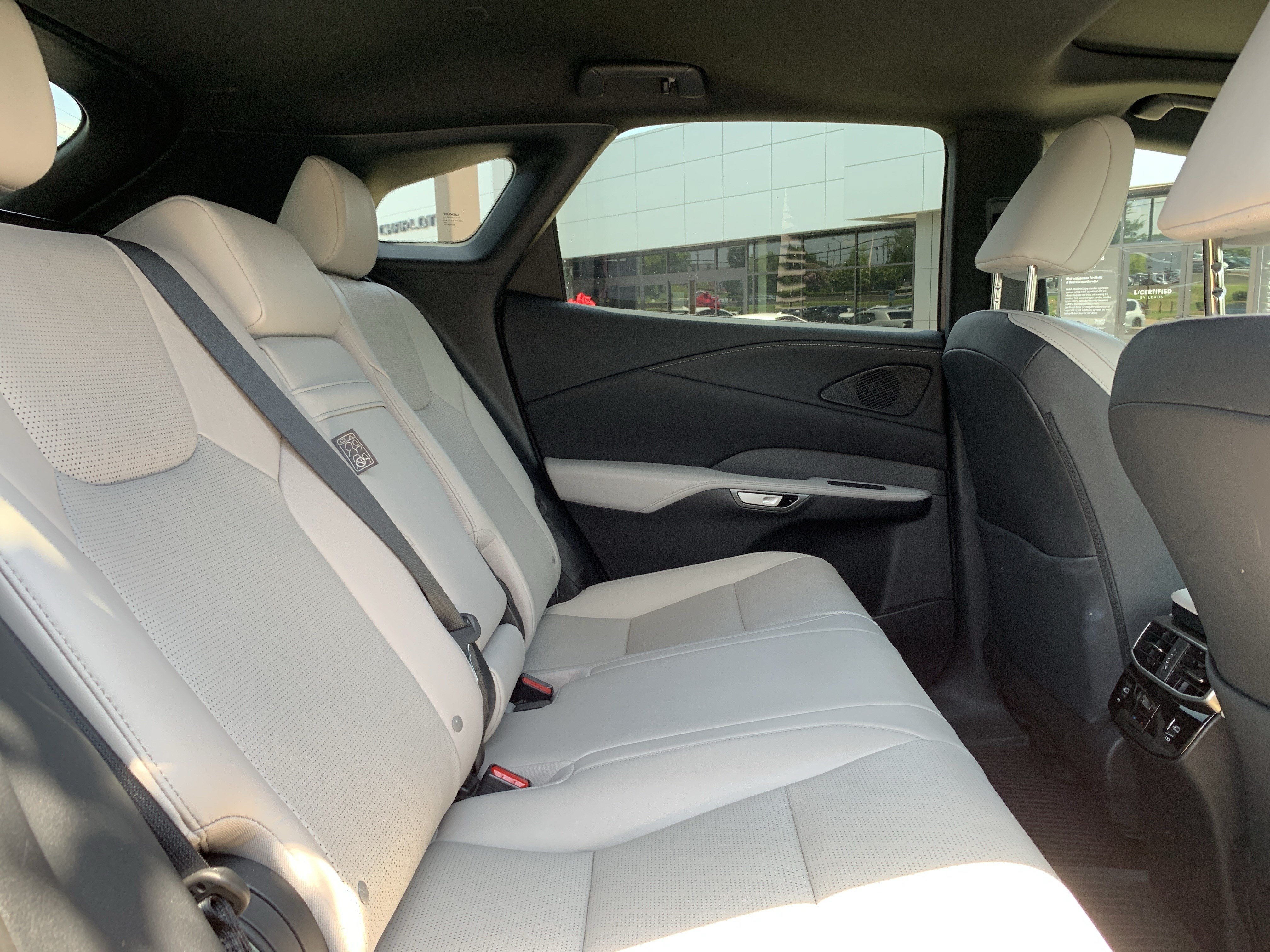 Used 2023 Lexus RX 350 Premium Plus w/ Cold Area Package AWD/4WD image 33