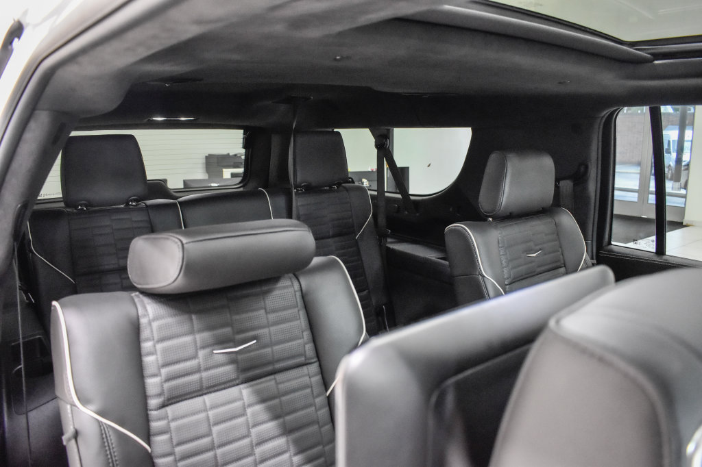 Used 2025 Cadillac Escalade ESV Sport Platinum w/ LPO, Floor Liner Package AWD/4WD image 31