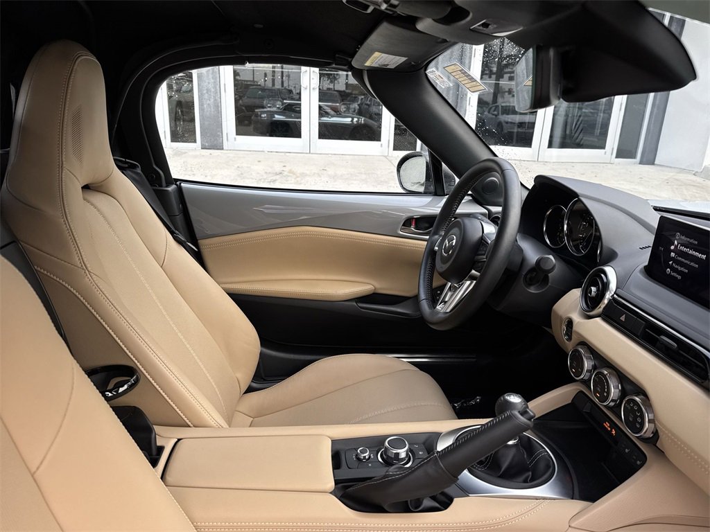 Used 2024 MAZDA MX-5 Miata Grand Touring w/ Weather Package image 16
