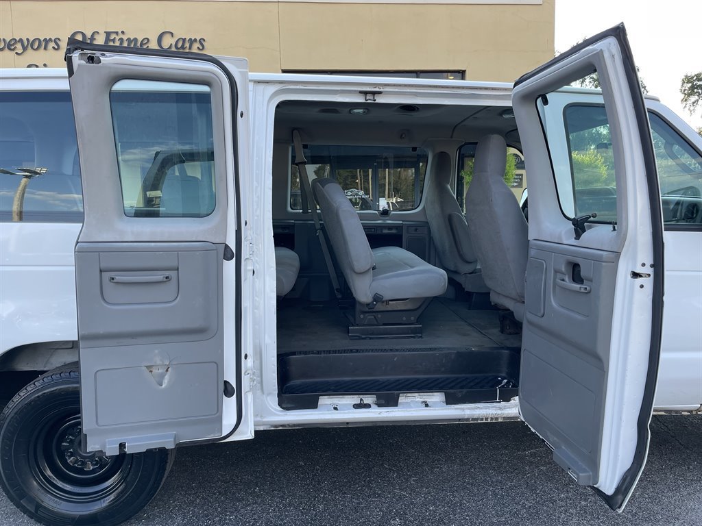 Used 2009 Ford E-350 and Econoline 350 XLT RWD image 34