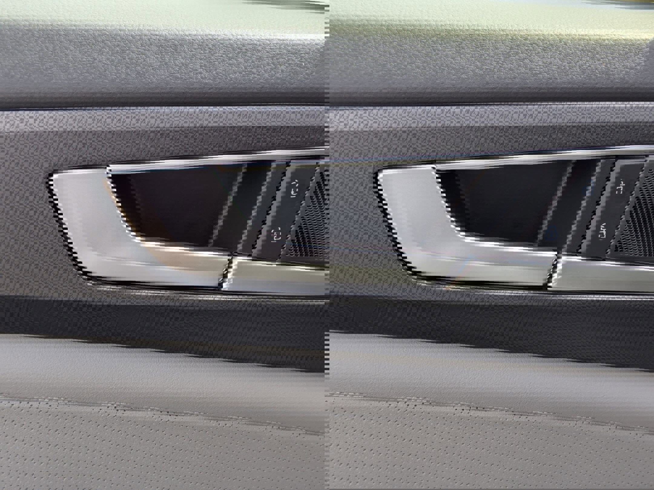 New 2026 Volkswagen Atlas Peak Edition image 12