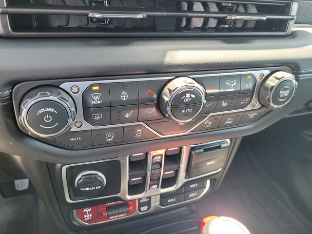 Used 2026 Jeep Gladiator Rubicon w/ Safety Group AWD/4WD image 21