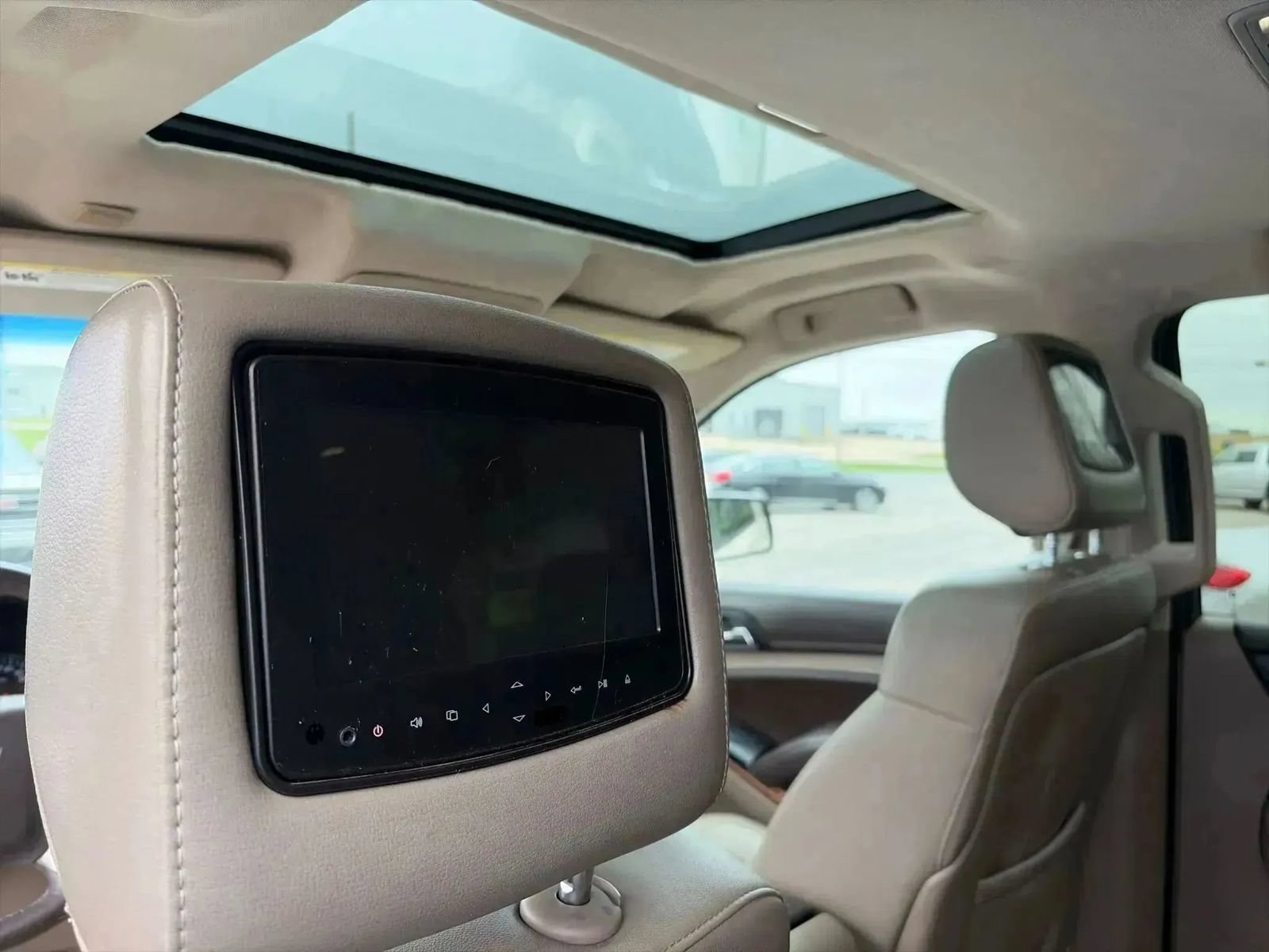 Used 2015 Chevrolet Tahoe LTZ RWD image 25