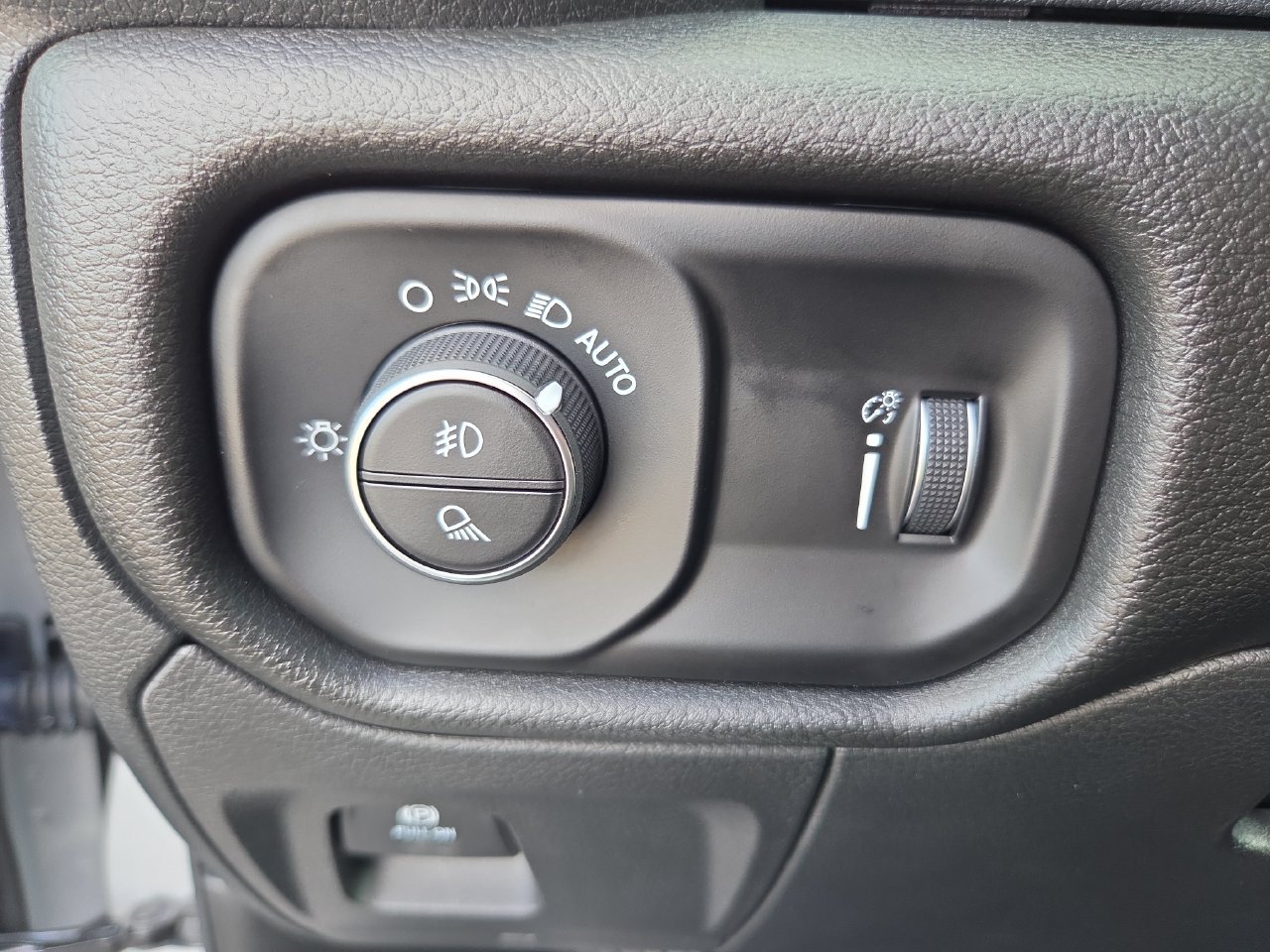 New 2026 RAM 1500 Big Horn AWD/4WD image 30