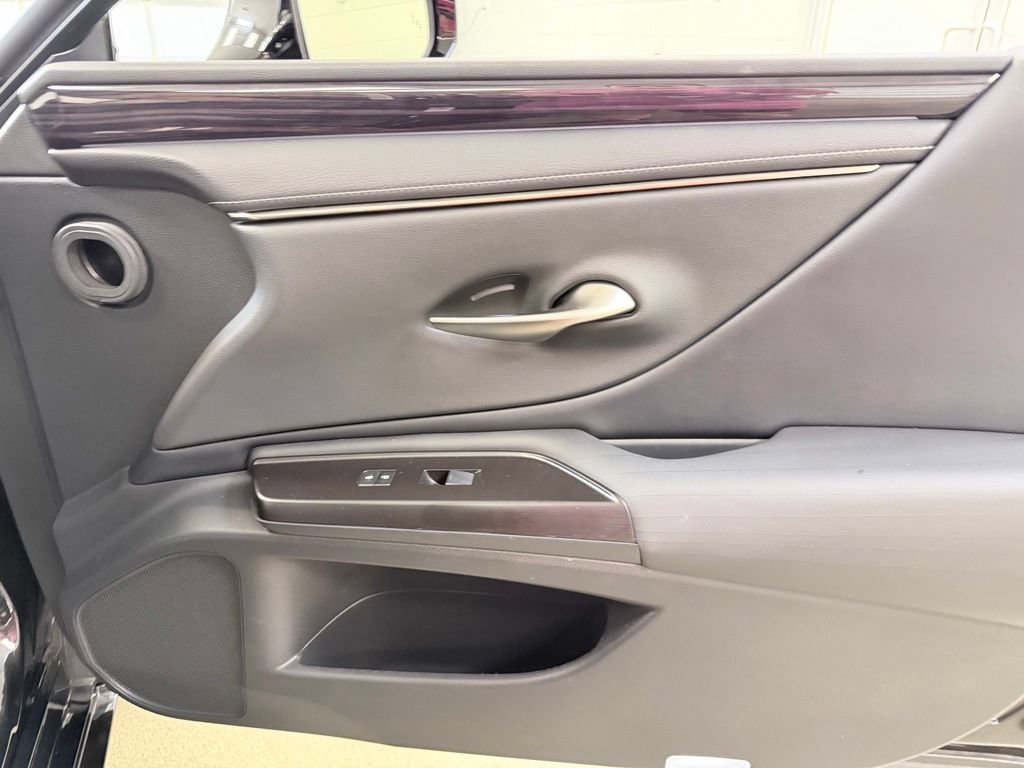 Used 2019 Lexus ES 350 w/ Accessory Package 2 FWD image 34