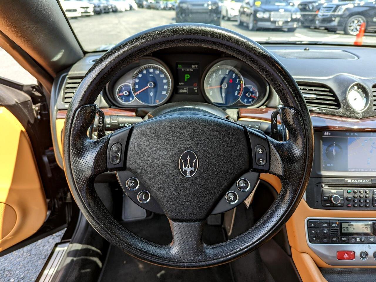 Used 2011 Maserati GranTurismo Convertible RWD image 15