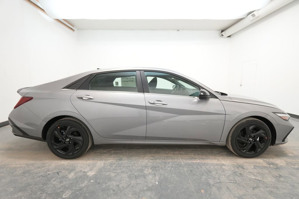 New 2026 Hyundai Elantra SEL Sport image 10