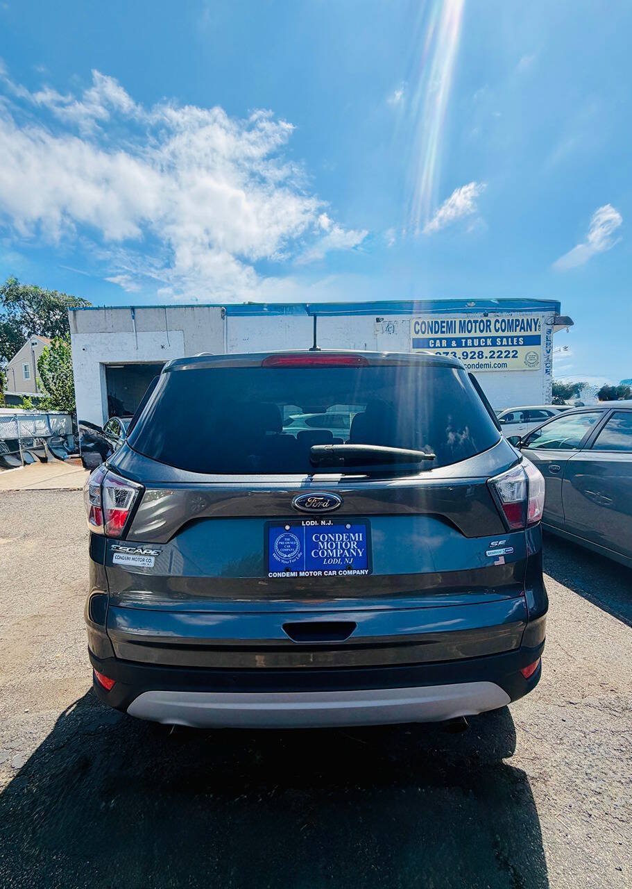 Used 2017 Ford Escape SE w/ Equipment Group 201A AWD/4WD image 8