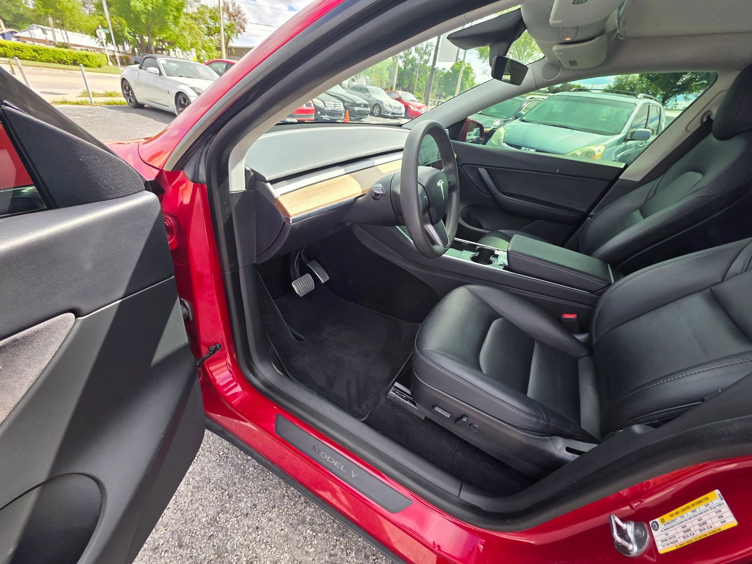 Used 2020 Tesla Model Y Long Range image 12