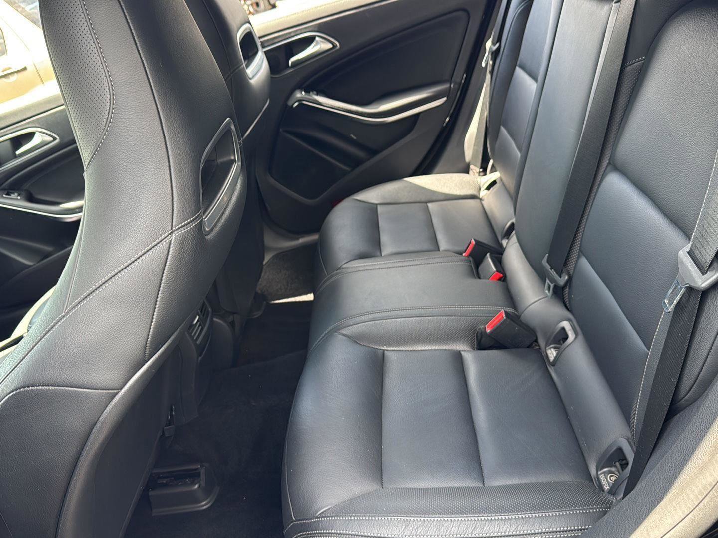 Used 2014 Mercedes-Benz CLA 250 image 18