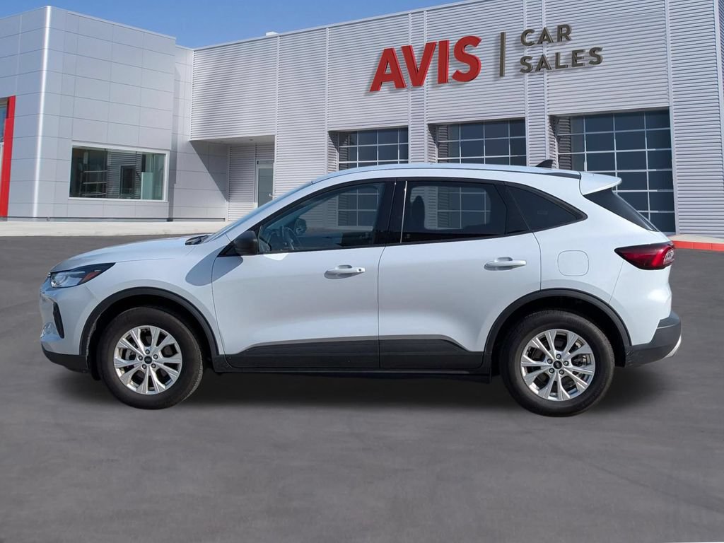 Used 2025 Ford Escape Active AWD/4WD image 18