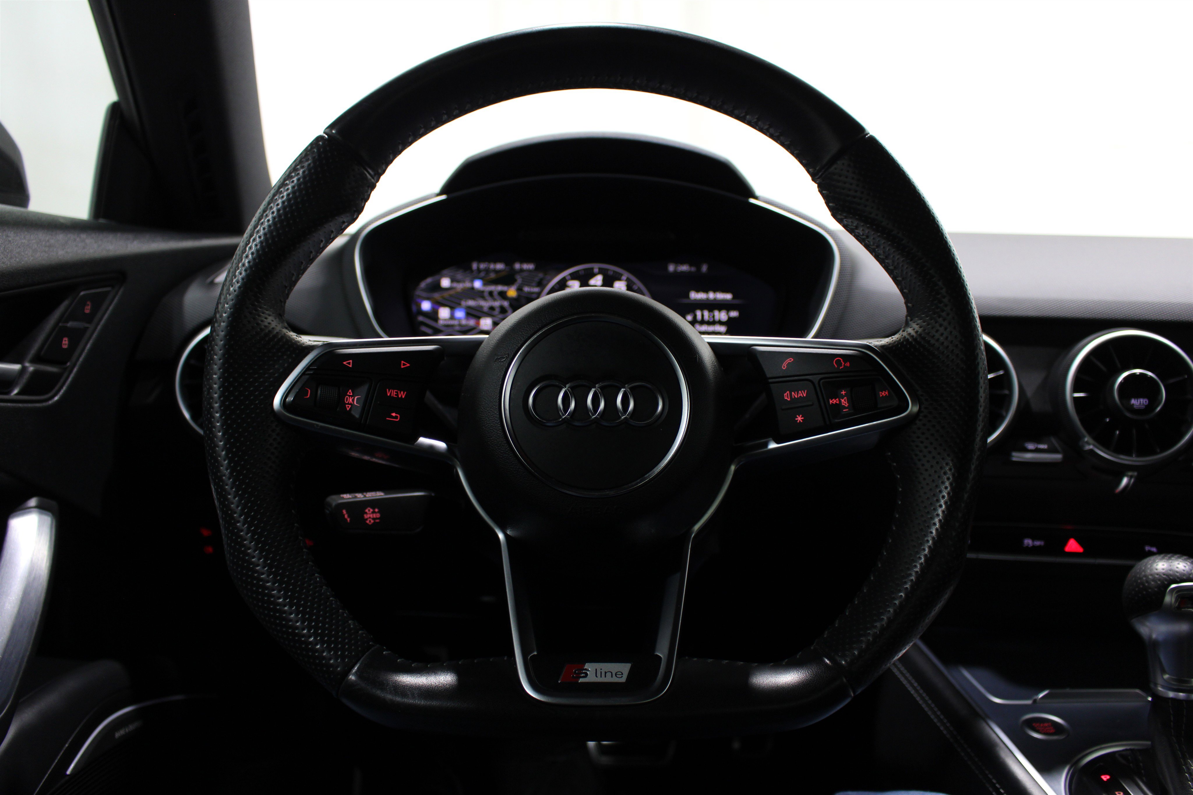 Used 2018 Audi TT 2.0T w/ Technology Package image 11