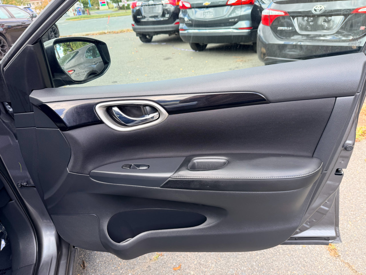 Used 2016 Nissan Sentra SV image 24