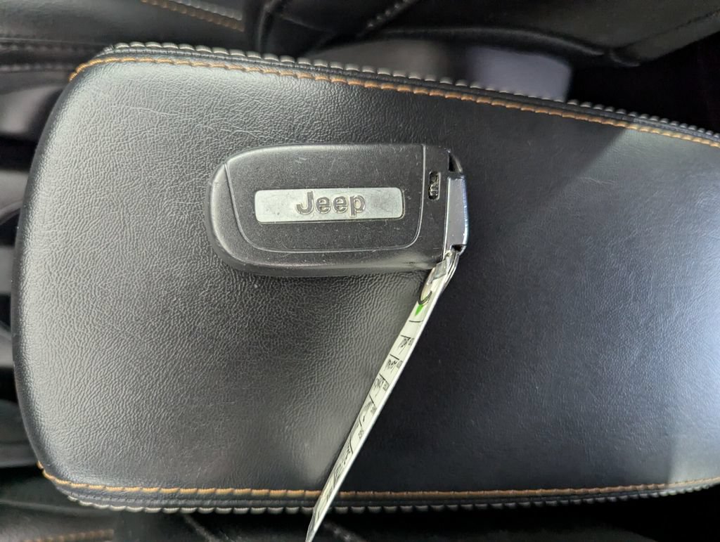 Used 2018 Jeep Compass Latitude w/ Cold Weather Group AWD/4WD image 25