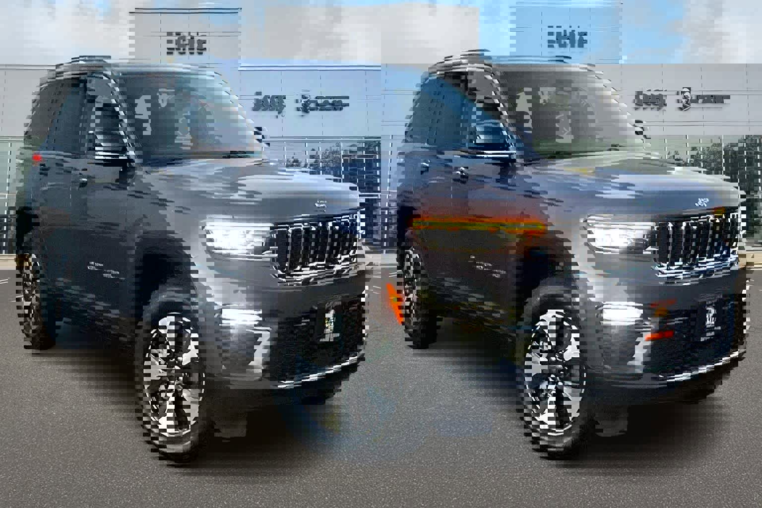 Used 2024 Jeep Grand Cherokee Limited 4xe image 22