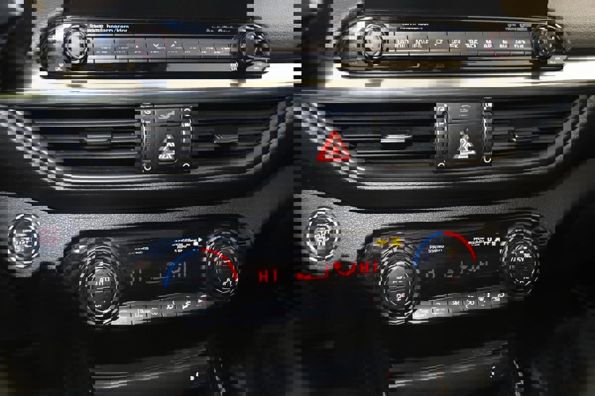 Used 2021 Kia Forte EX image 29