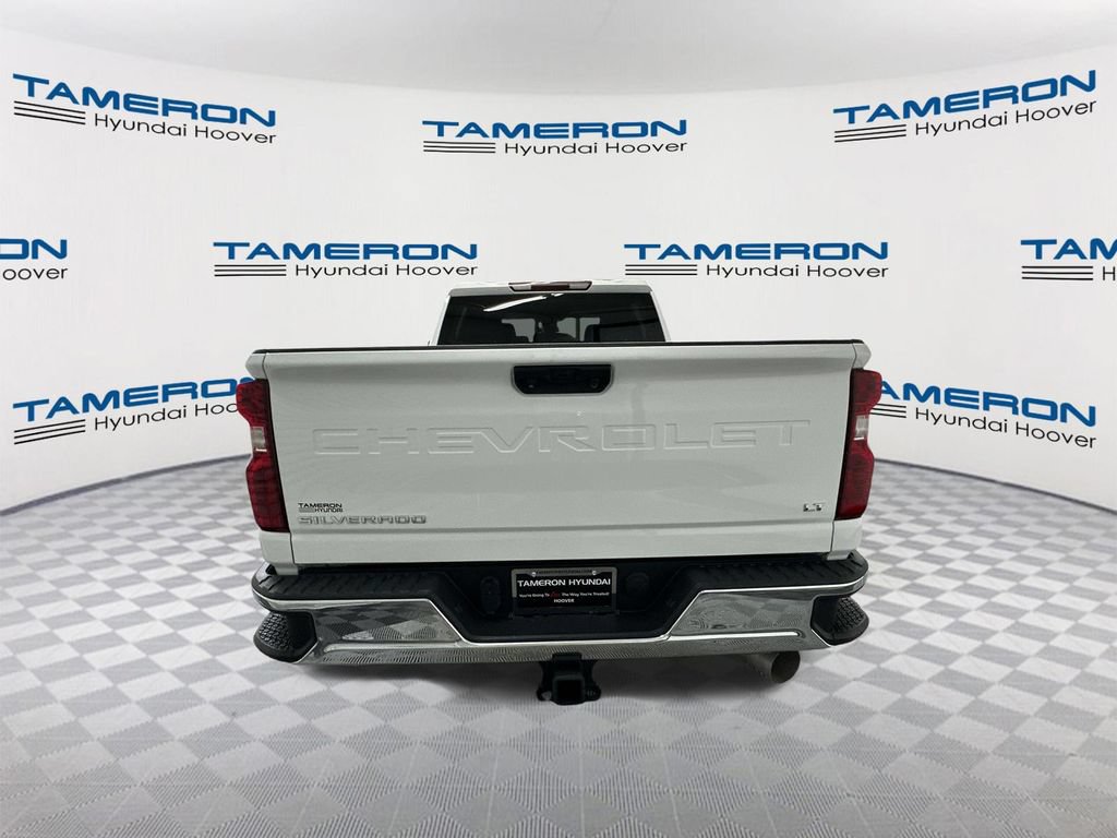 Used 2024 Chevrolet Silverado 2500 LT AWD/4WD image 4