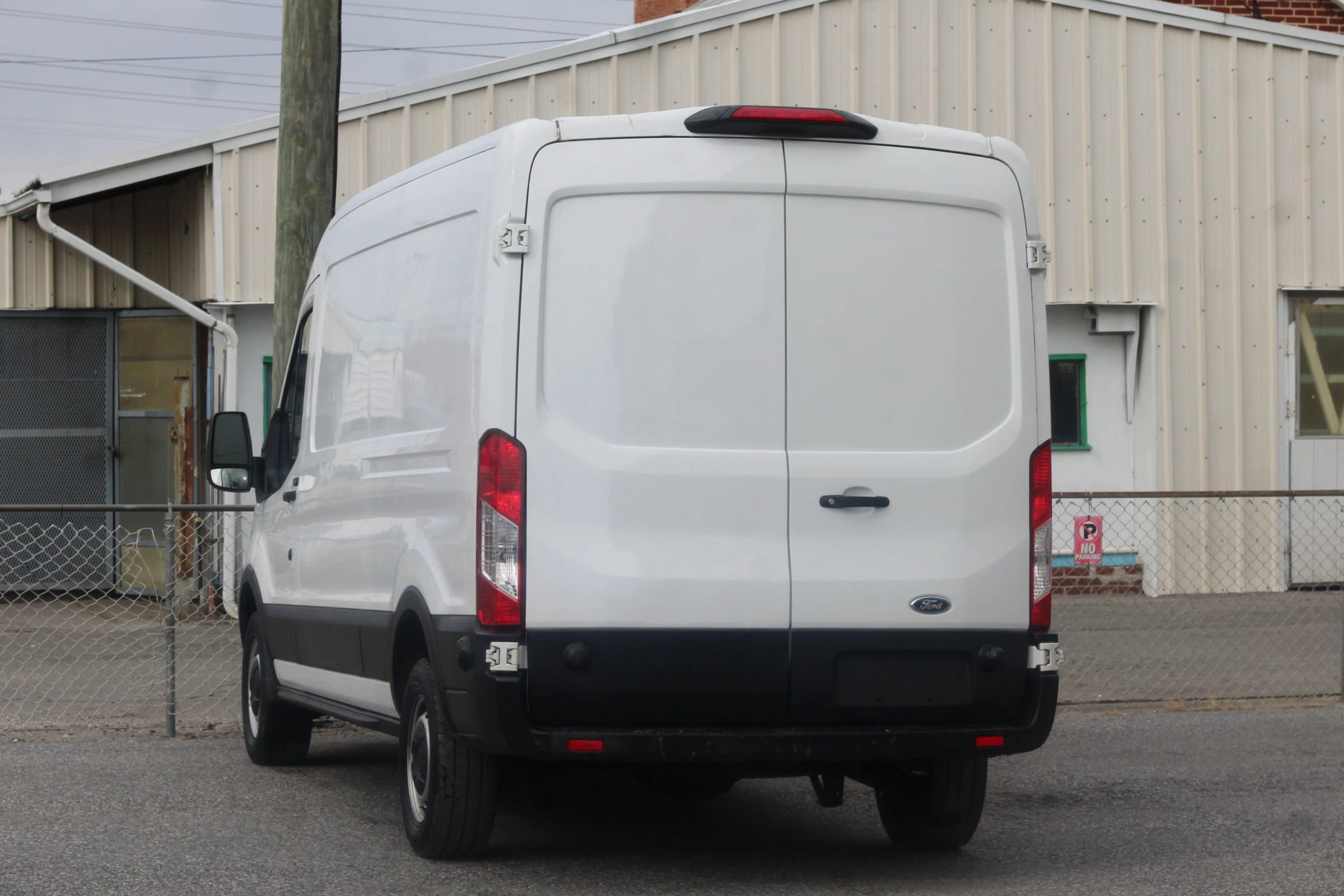 Used 2019 Ford Transit 250 148 Medium Roof image 6