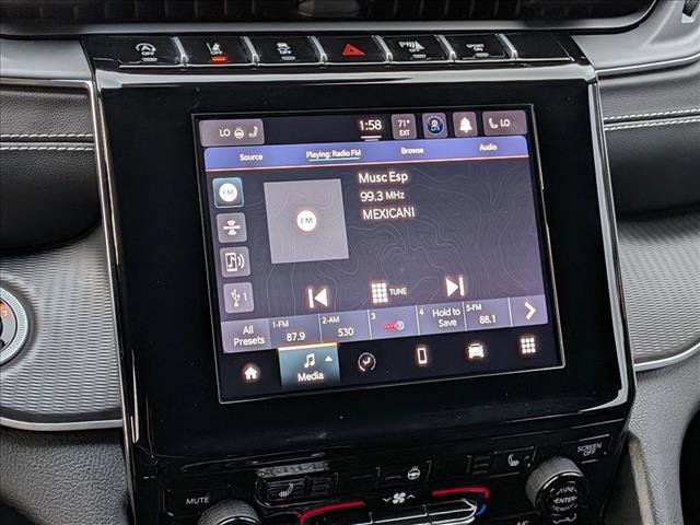 Used 2024 Jeep Grand Cherokee Altitude RWD image 12