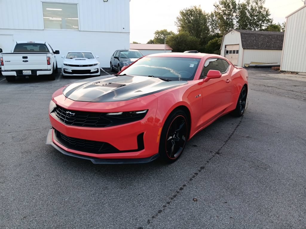 Used 2021 Chevrolet Camaro LT RWD image 8
