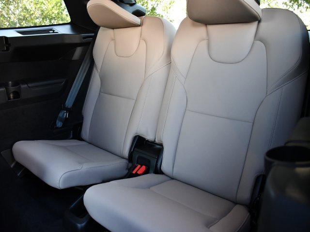 New 2026 Volvo XC90 B5 Plus image 19
