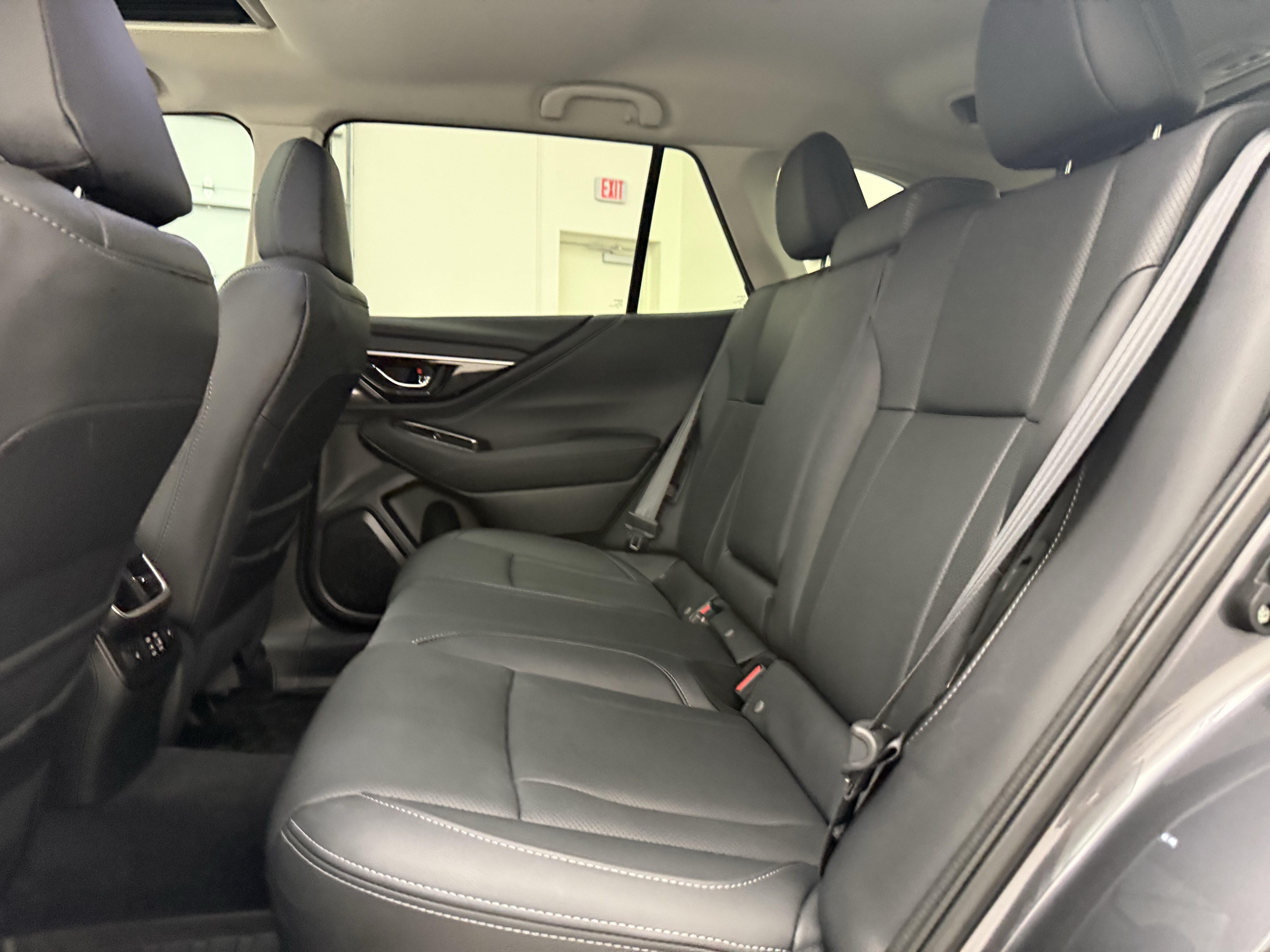 Used 2025 Subaru Outback Touring AWD/4WD image 26