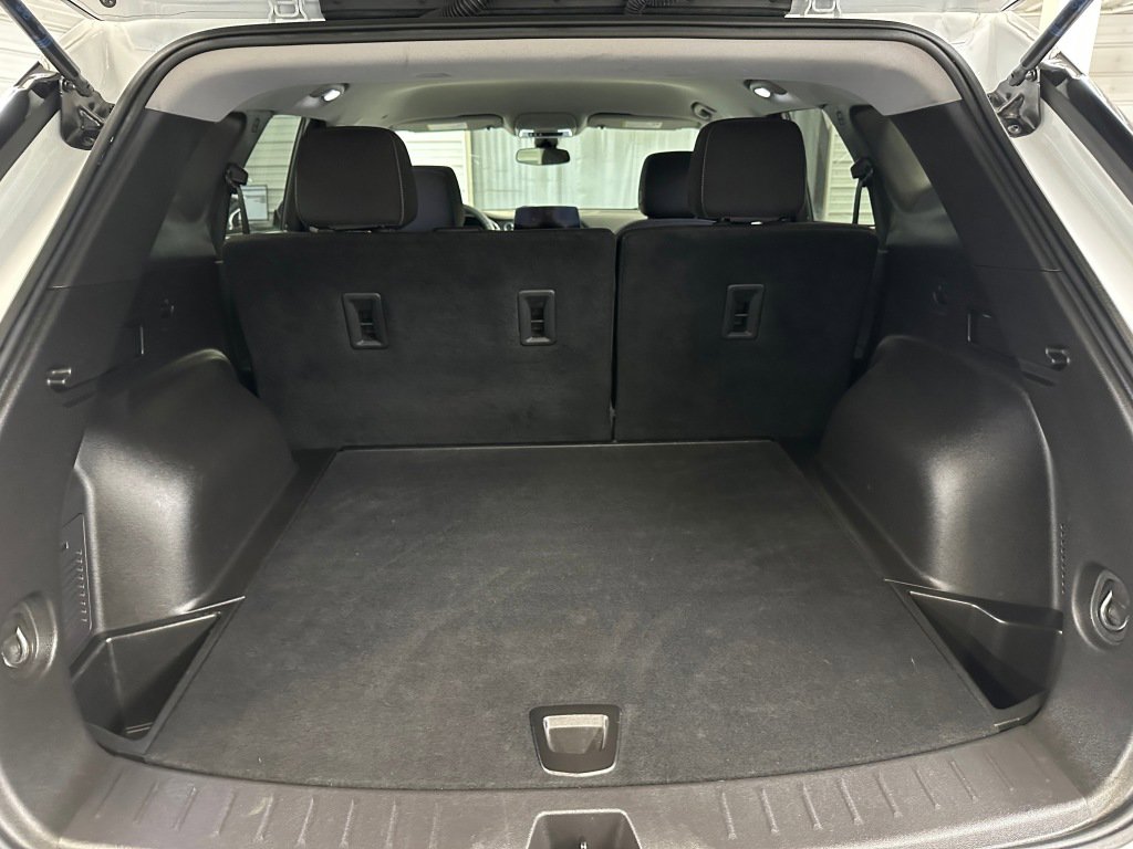 Used 2025 Chevrolet Blazer LT AWD/4WD image 24