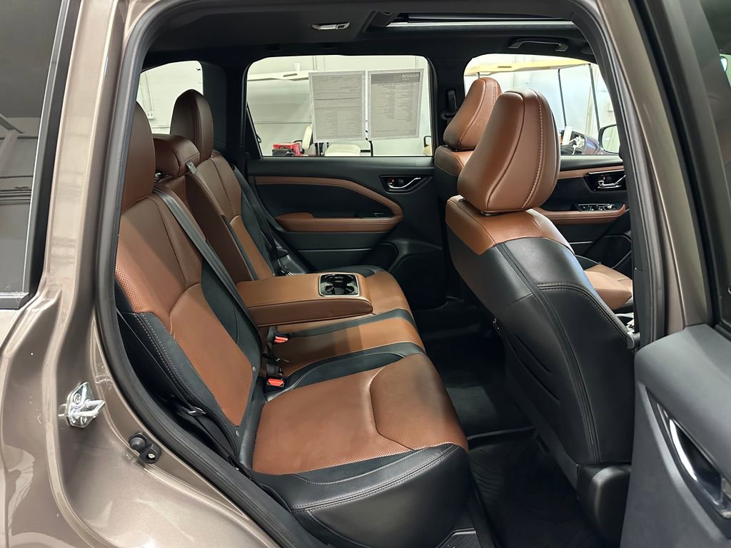 Used 2025 Subaru Forester Touring image 33