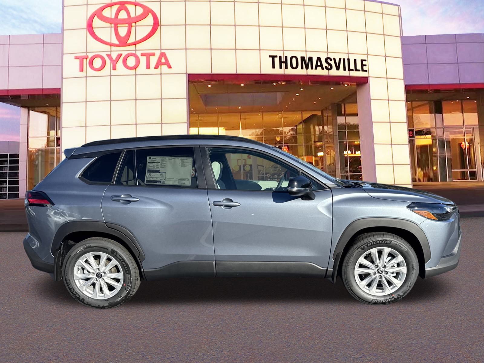 New 2026 Toyota Corolla Cross LE w/ Moonroof Package FWD image 4