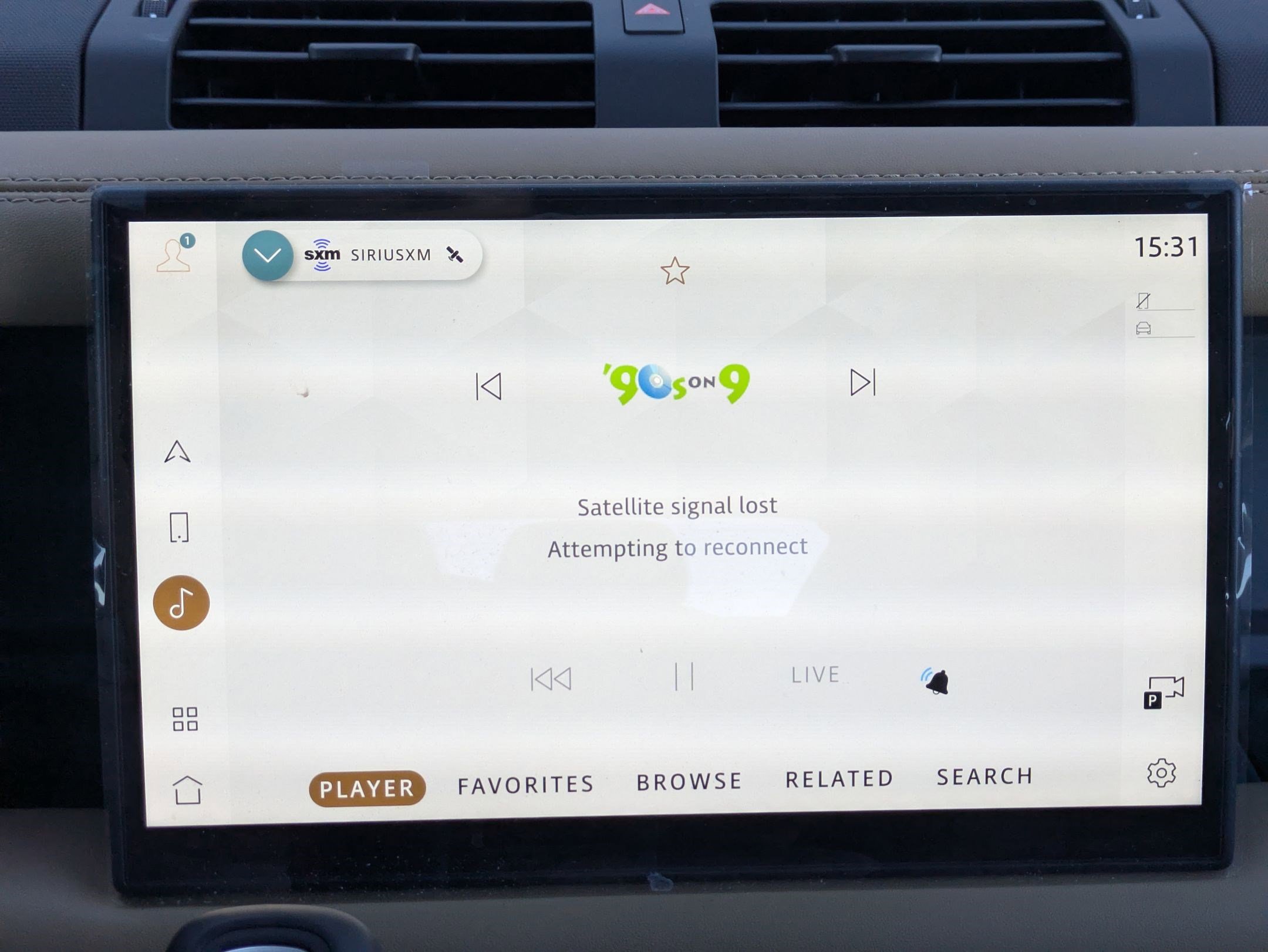 Certified 2025 Land Rover Defender 110 X-Dynamic SE image 21