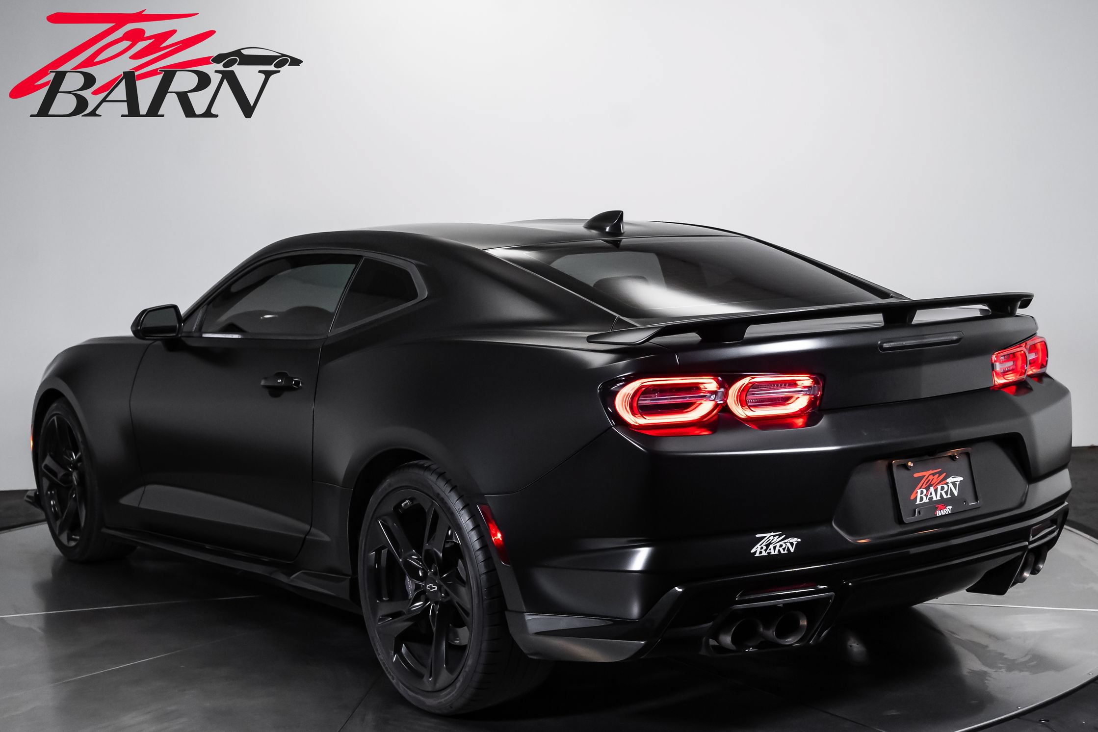 Used 2022 Chevrolet Camaro SS RWD image 3