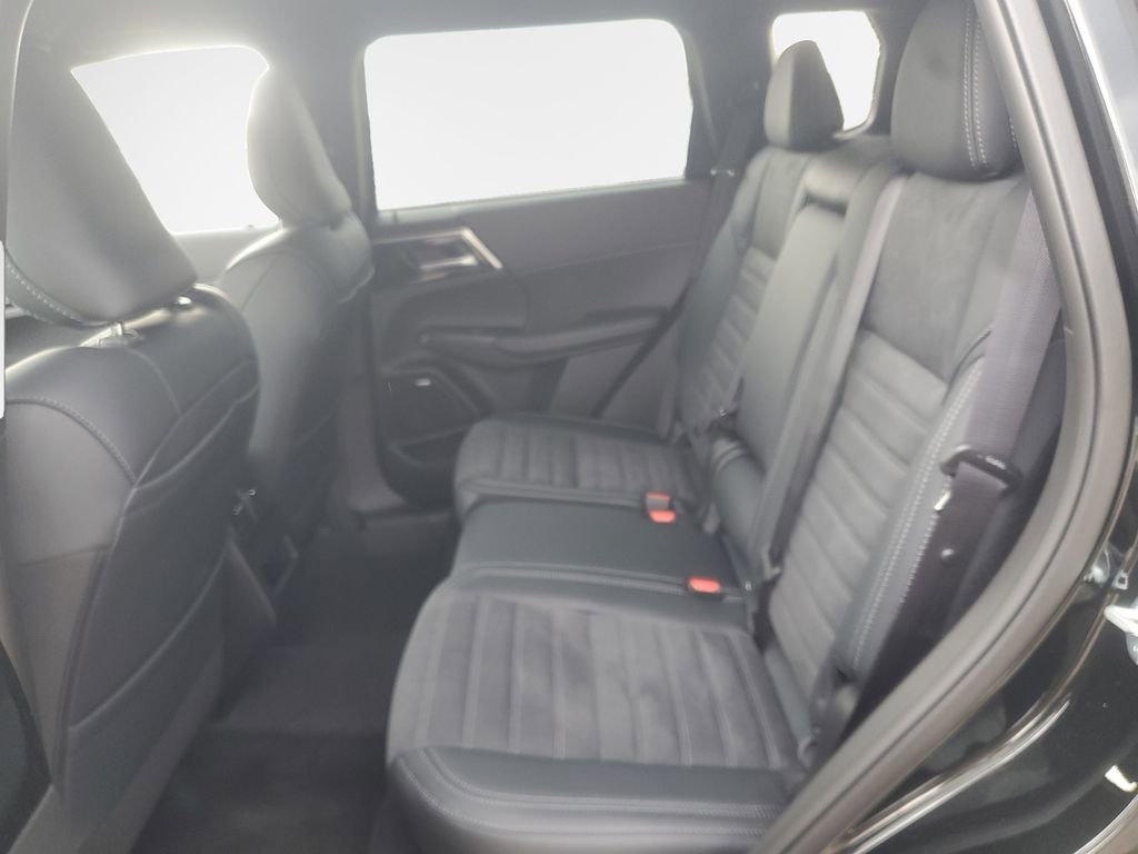 New 2026 Mitsubishi Outlander LE AWD/4WD image 24