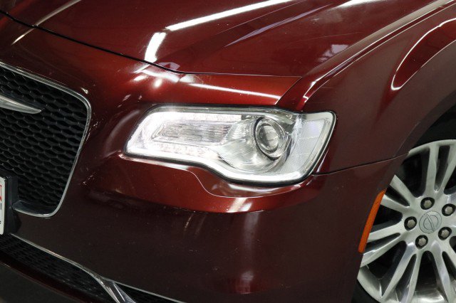 Used 2017 Chrysler 300 Limited RWD image 2