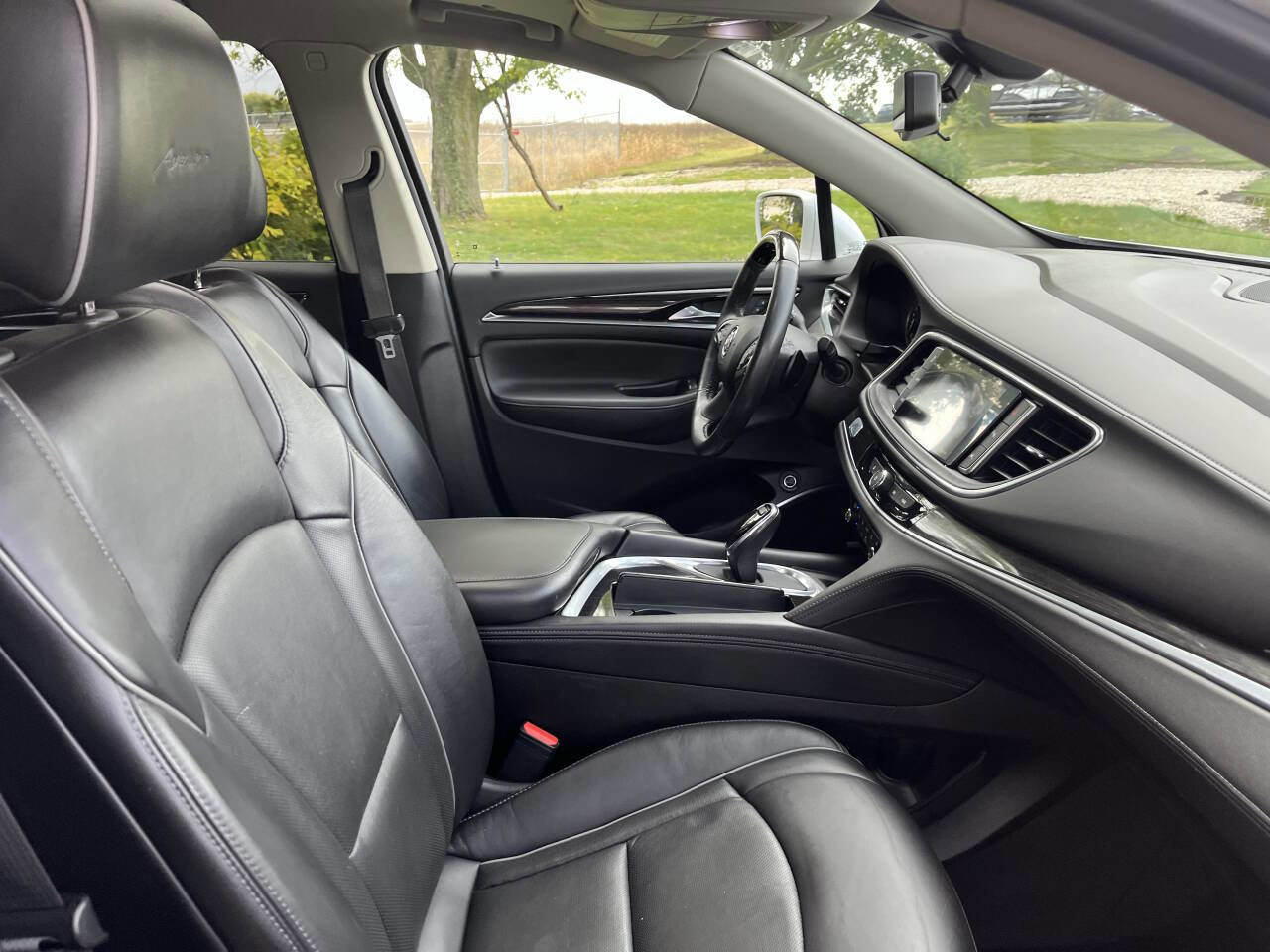 Used 2019 Buick Enclave Avenir w/ Avenir Technology Package image 34