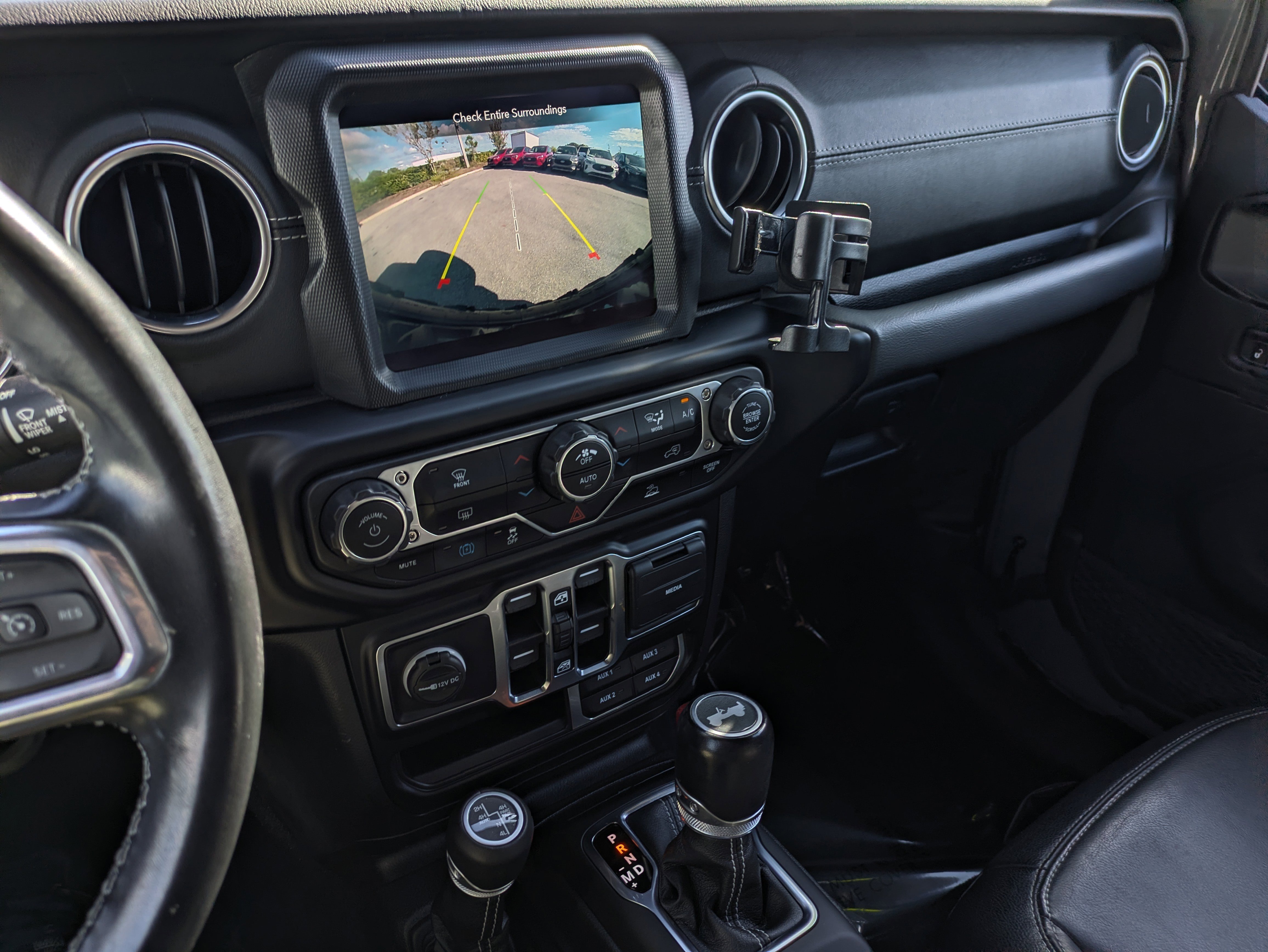 Used 2021 Jeep Wrangler Unlimited Sahara image 30