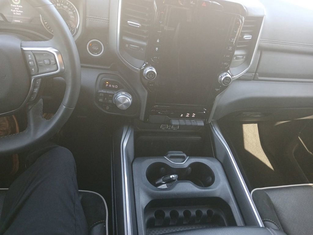 Used 2025 RAM 1500 Laramie image 12