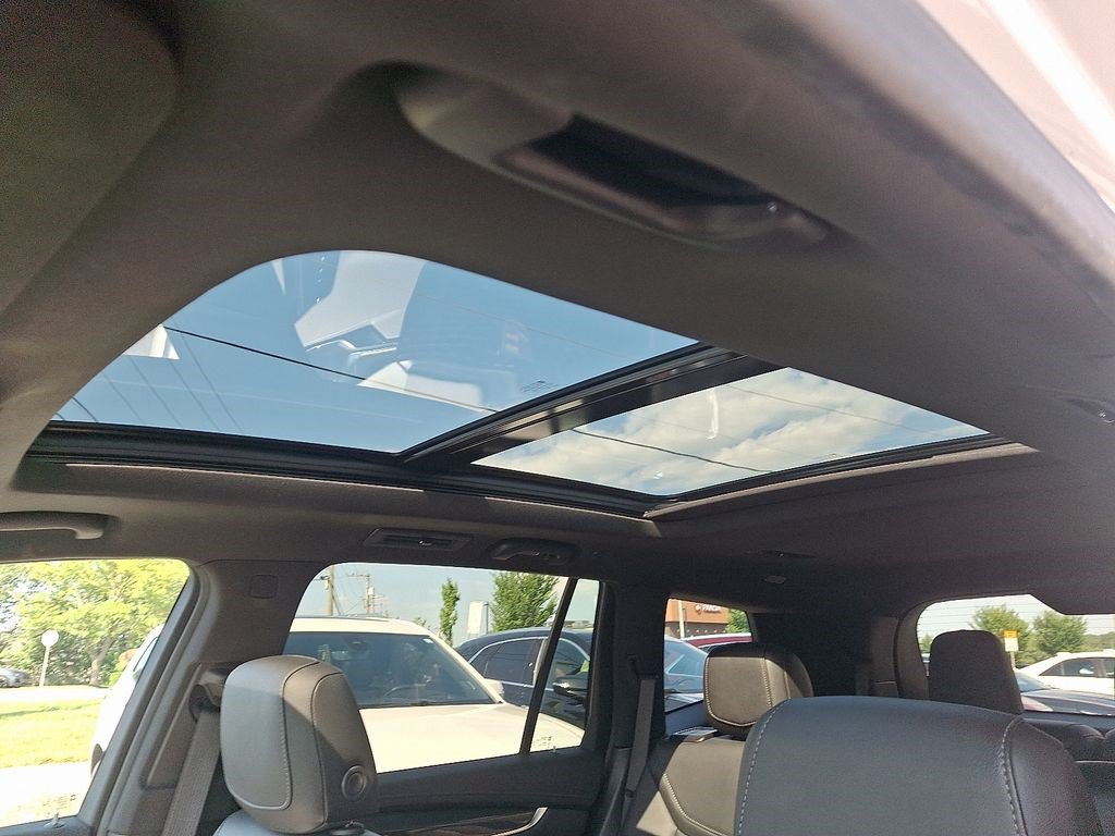 Certified 2024 Cadillac XT6 Sport w/ LPO, Floor Liner Package AWD/4WD image 21