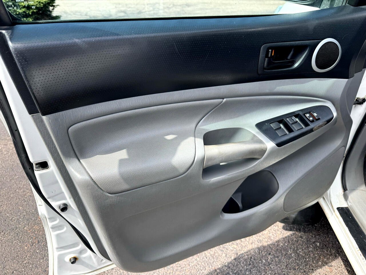 Used 2013 Toyota Tacoma 4x4 Double Cab image 9