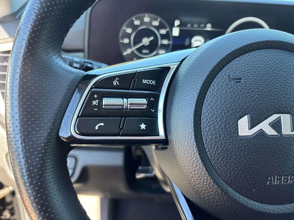 Certified 2024 Kia Seltos SX w/ SX Sunroof Package AWD/4WD image 20