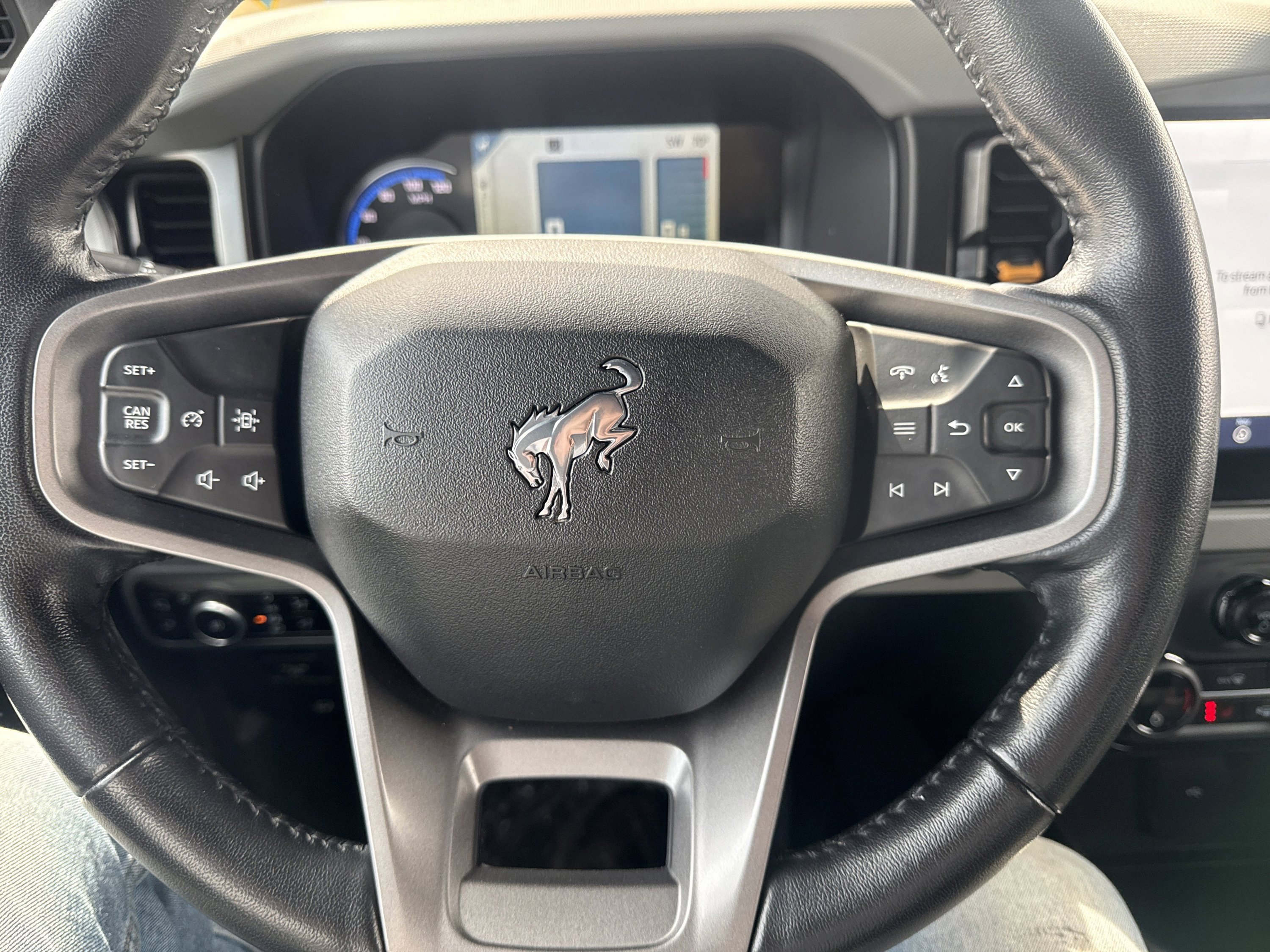 Used 2023 Ford Bronco Badlands w/ Sasquatch Package image 5