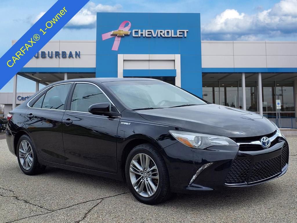 Used 2015 Toyota Camry SE w/ Moonroof Package image 3