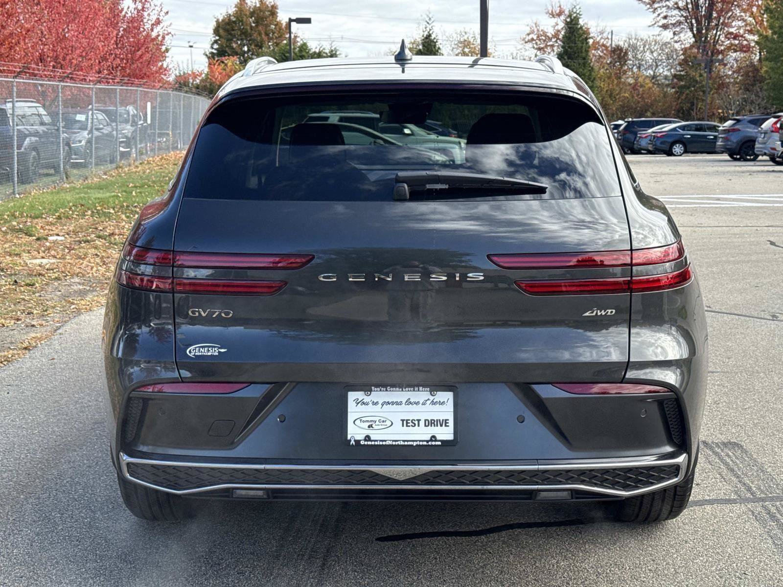 Used 2026 Genesis GV70 2.5T AWD/4WD image 7