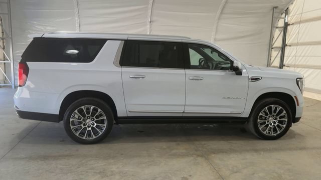 New 2026 GMC Yukon XL Denali w/ Denali Reserve Package RWD image 9