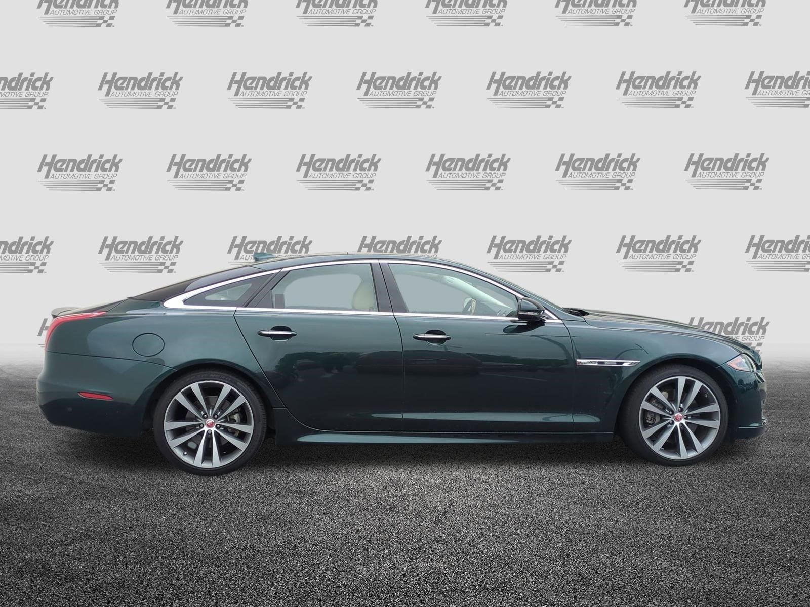 Used 2019 Jaguar XJ R-Sport AWD/4WD image 11