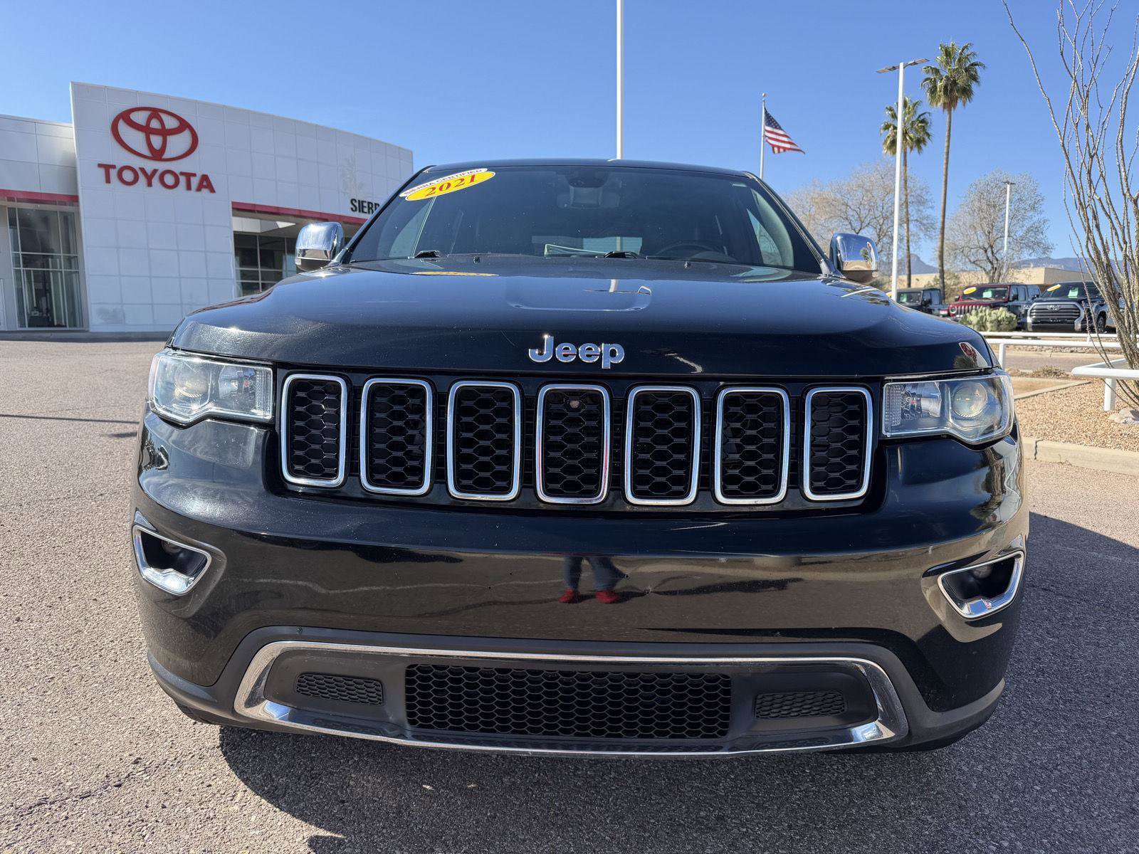 Used 2021 Jeep Grand Cherokee Limited w/ Luxury Group II image 9