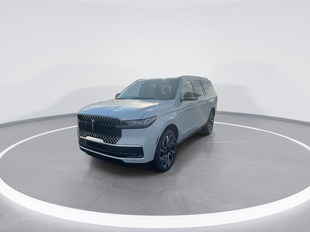 New 2026 Lincoln Navigator L Reserve AWD/4WD image 4