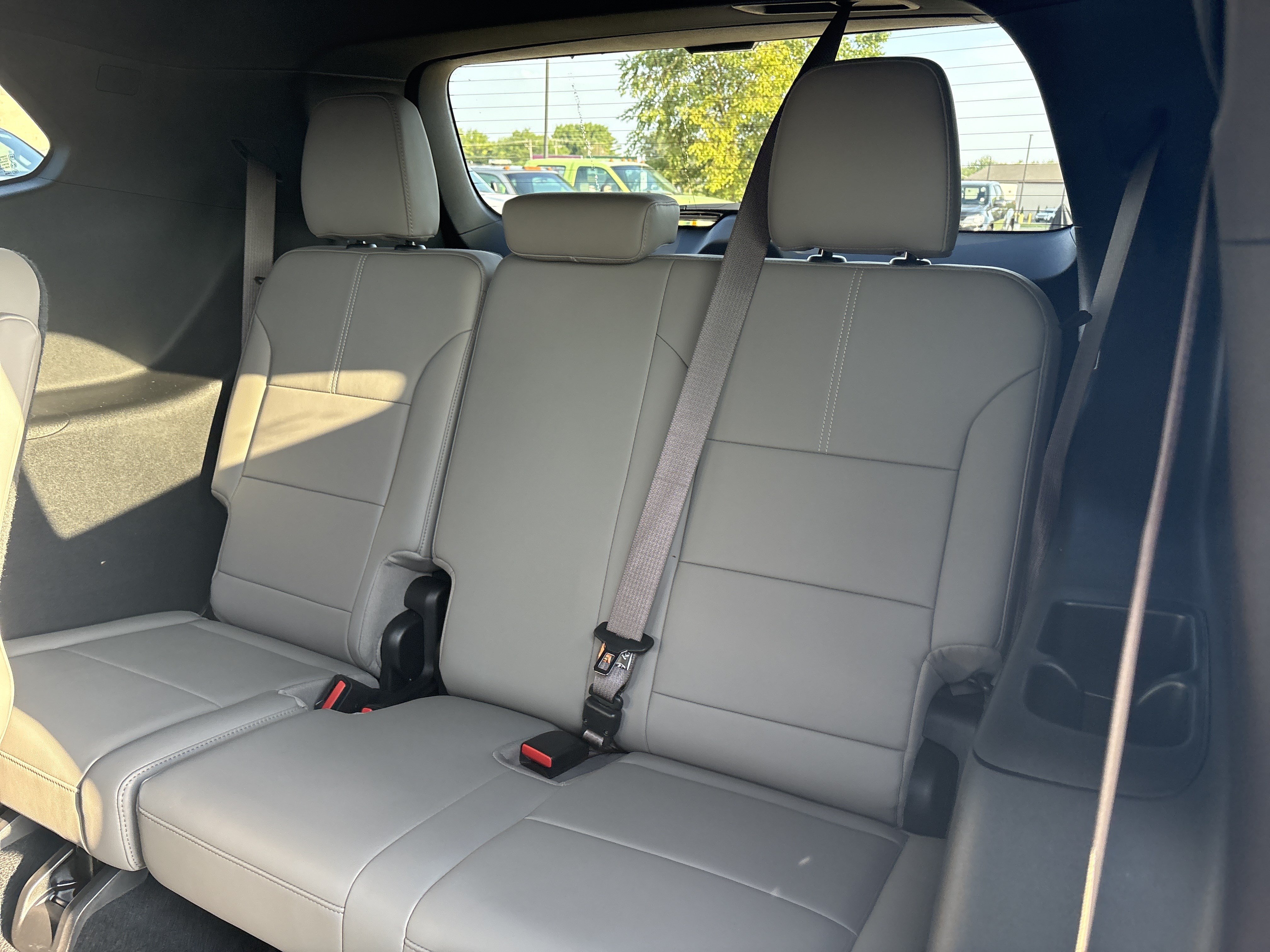 Used 2026 GMC Acadia Elevation w/ Elevation Premium Package FWD image 14