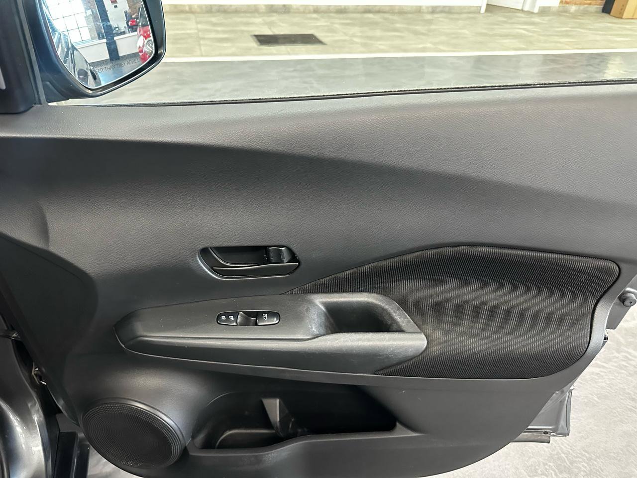 Used 2021 Nissan Kicks S FWD image 15